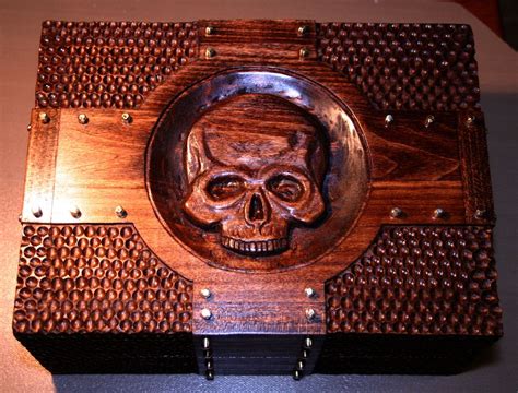 https gleam.io lvhat win-this-metal-dice-wooden-skull-box|Enter to win this cool case and .